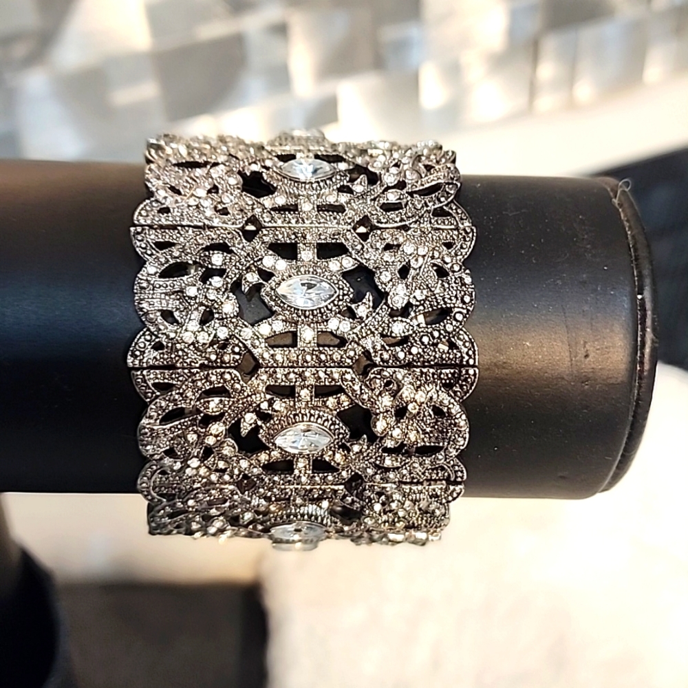 Royal rhinestone and silver cuff Bracelet